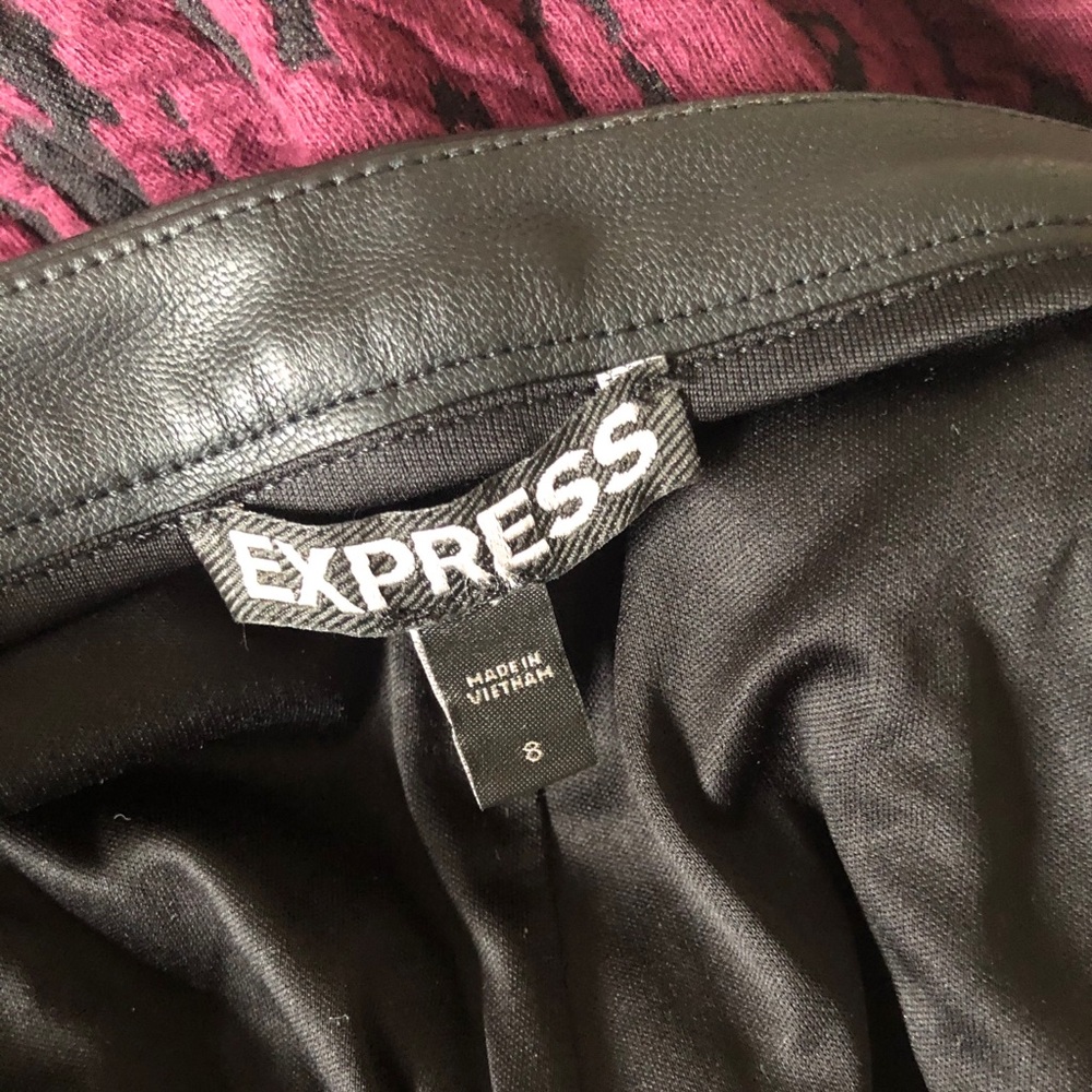 Express Matching Skirt Set - Picture 12 of 13